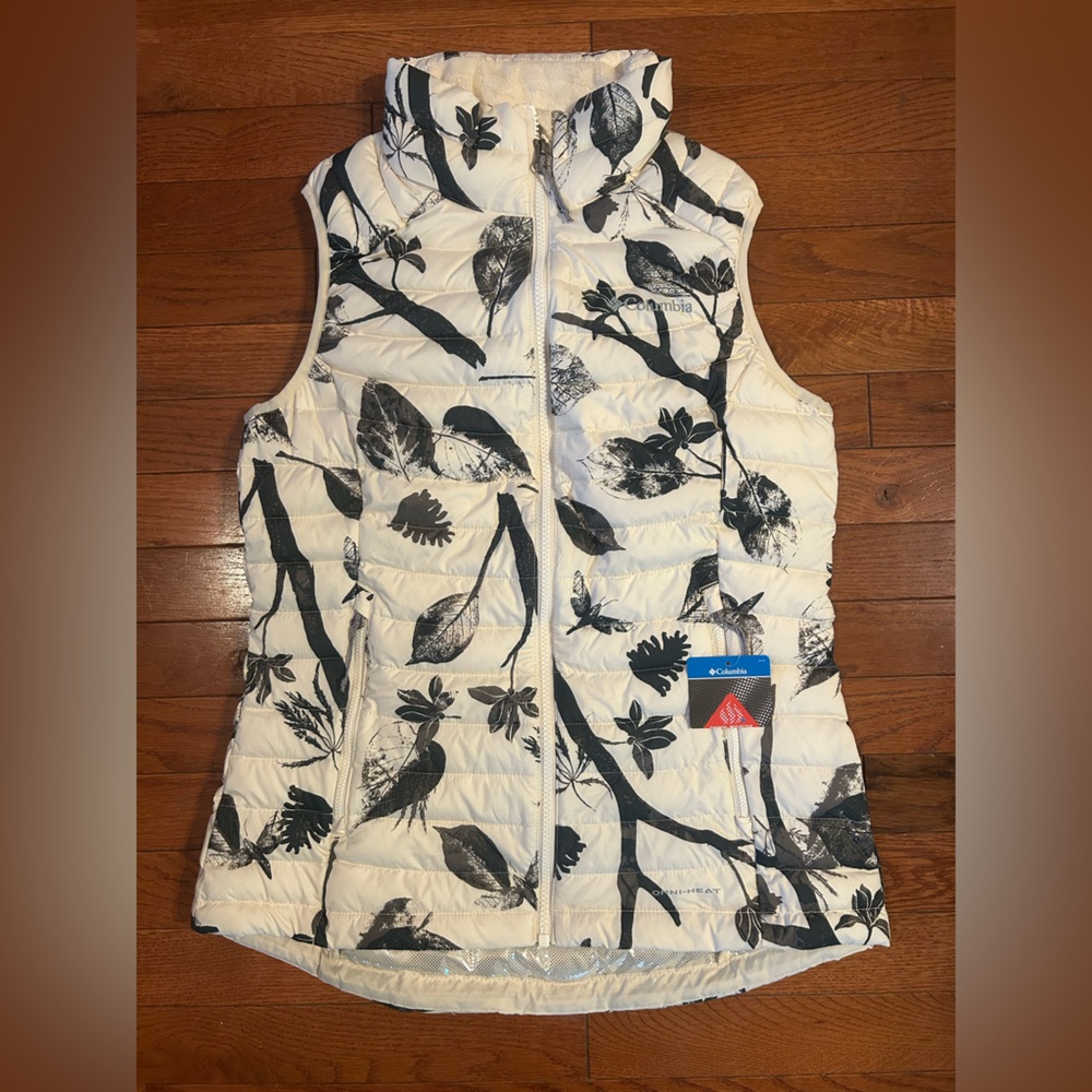 Columbia Full Zip vest SMALL, new with tags on